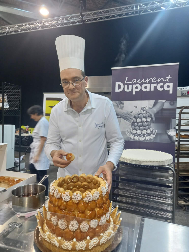 Salon de la Gastronomie 2022 - Laurent Duparcq réalise une pièce montée | Pâtisserie Laurent Duparcq