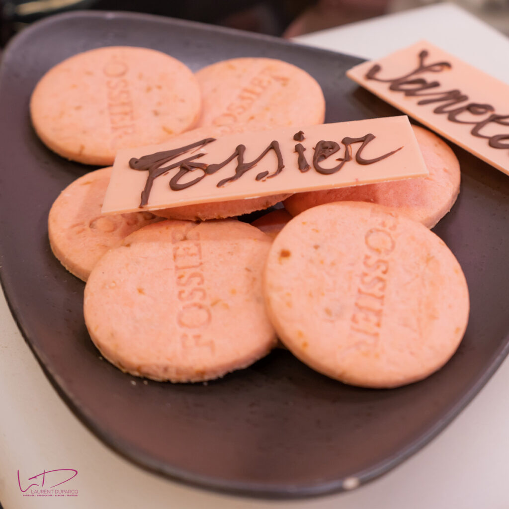 Animation atelier gourmand autour du célèbre biscuit rose de Reims dans la boutique Fossier | Pâtisserie Laurent Duparcq
